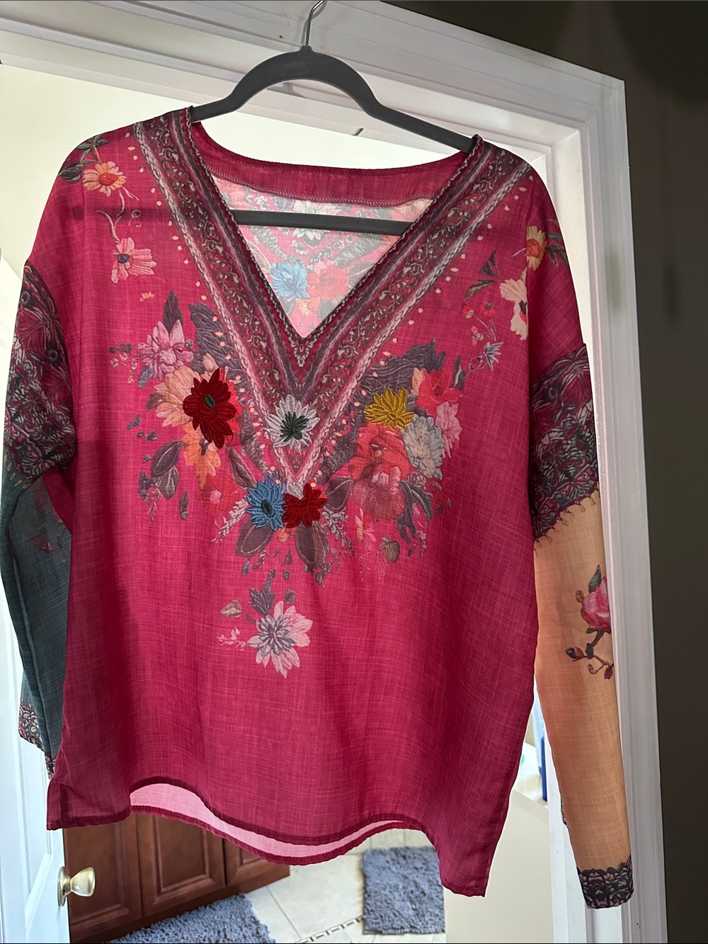 Boho V-Neck Floral Tunic Top - Fuchsia Pink